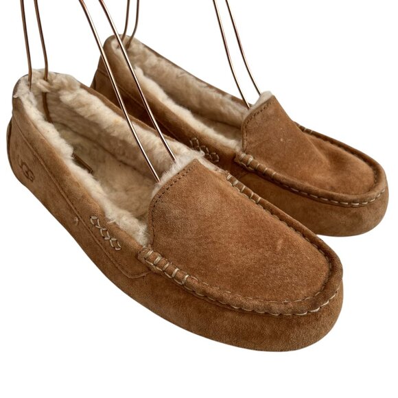 UGG slippers - Picture 1 of 16